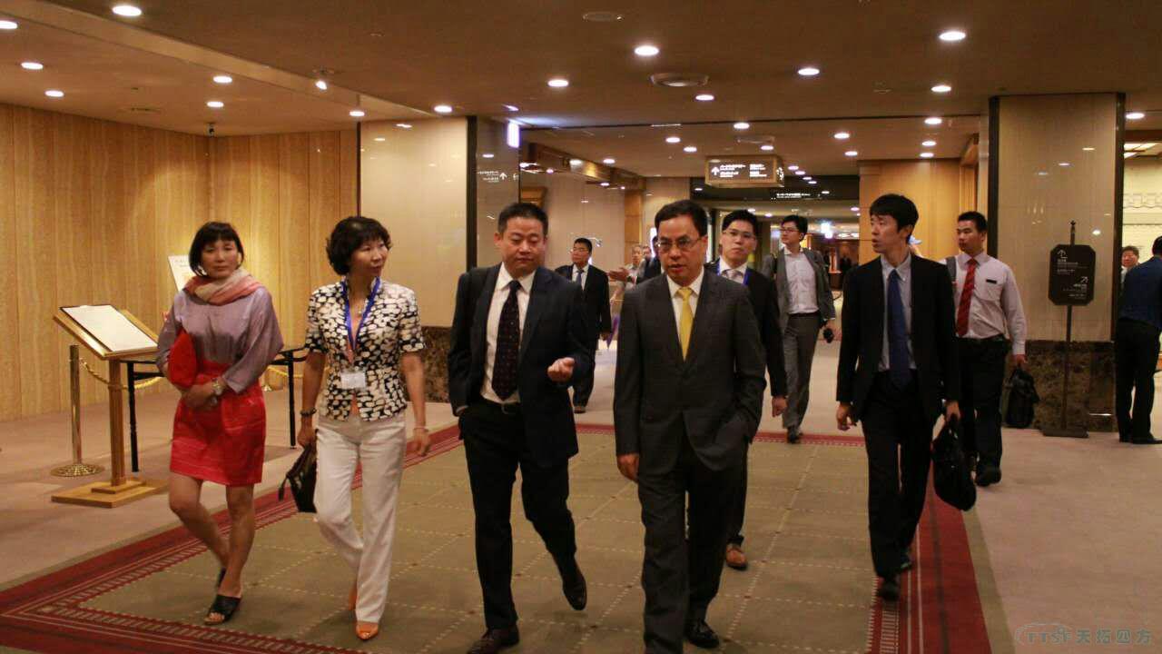 楊總隨中國新能源商會(hui) 及漢能集團等新能源企業(ye) 赴日考察成果豐(feng) 碩 楊總隨中國新能源商會(hui) 及漢能集團等新能源企業(ye) 赴日考察成果豐(feng) 碩