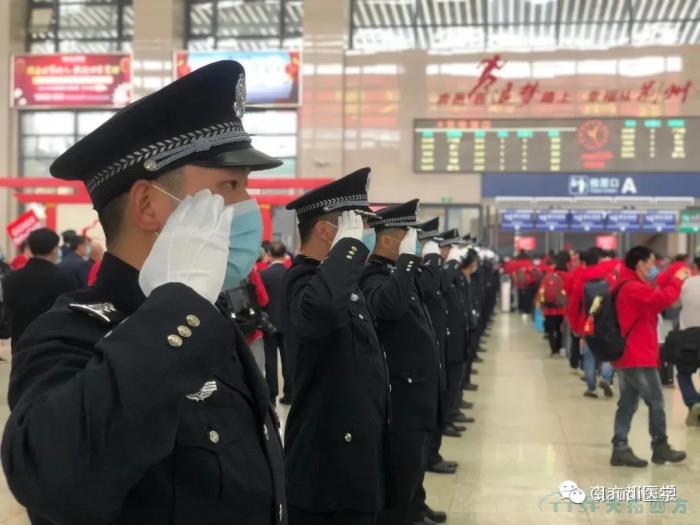 3675位逆行者回家:各地最高禮遇迎接援鄂醫護回家,感謝英雄,後會(hui) 有期 3675位逆行者回家:各地最高禮遇迎接援鄂醫護回家,感謝英雄,後會(hui) 有期