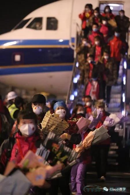 3675位逆行者回家:各地最高禮遇迎接援鄂醫護回家,感謝英雄,後會(hui) 有期 3675位逆行者回家:各地最高禮遇迎接援鄂醫護回家,感謝英雄,後會(hui) 有期